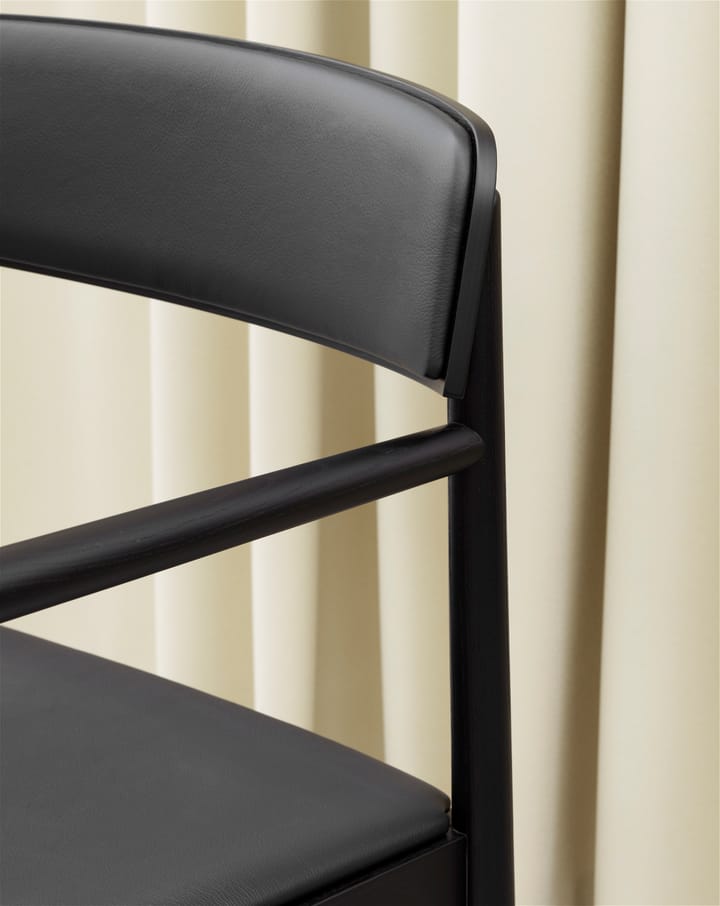 Timb karmstol med dyna, Black/ Ultra Leather - Black Normann Copenhagen