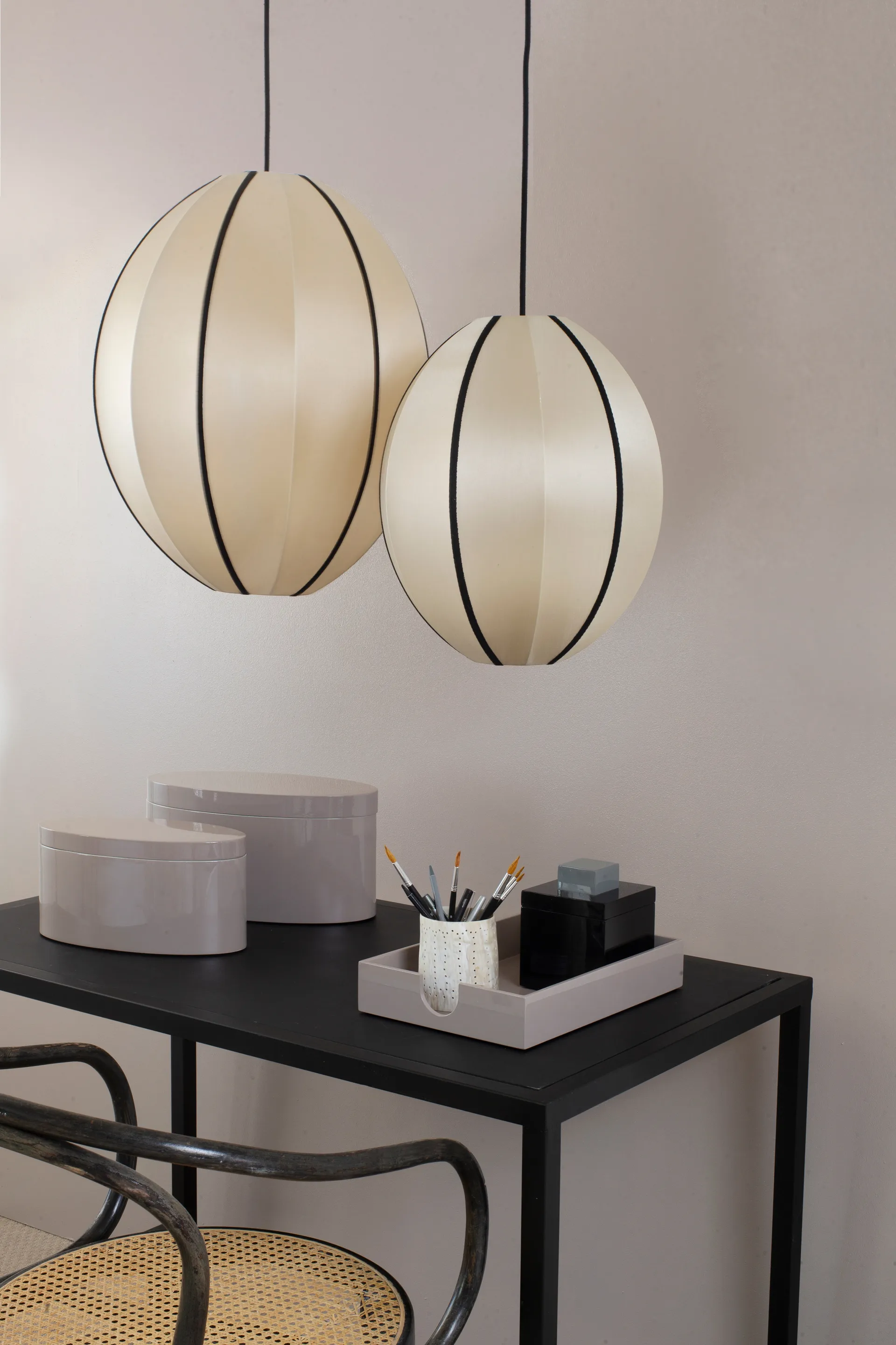 Indochina Classic Oval L lampskärm, Kit-black Oi Soi Oi