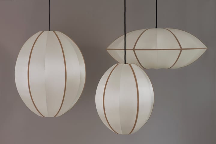 Indochina Classic Oval L lampskärm, Offwhite-amber Oi Soi Oi