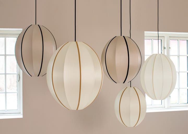 Indochina Classic Oval L lampskärm, Offwhite-amber Oi Soi Oi