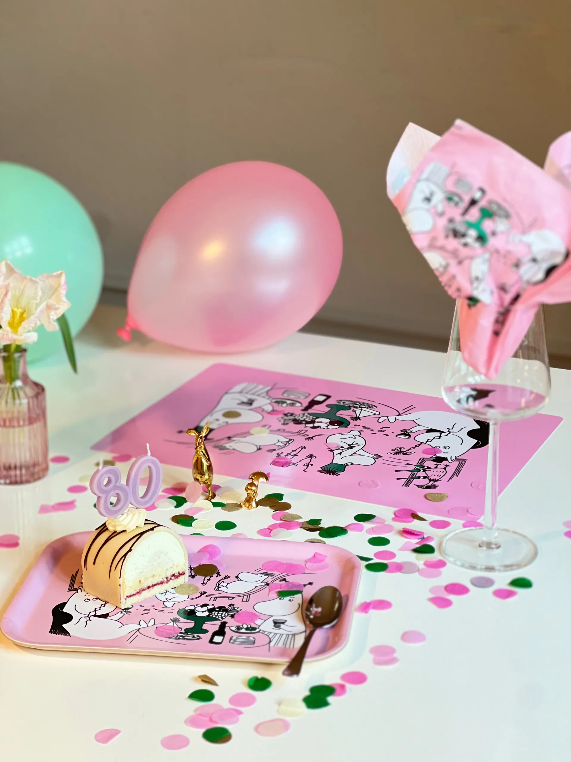 Moomin 80 bordstablett 27,5x40 cm, Rosa Opto Design