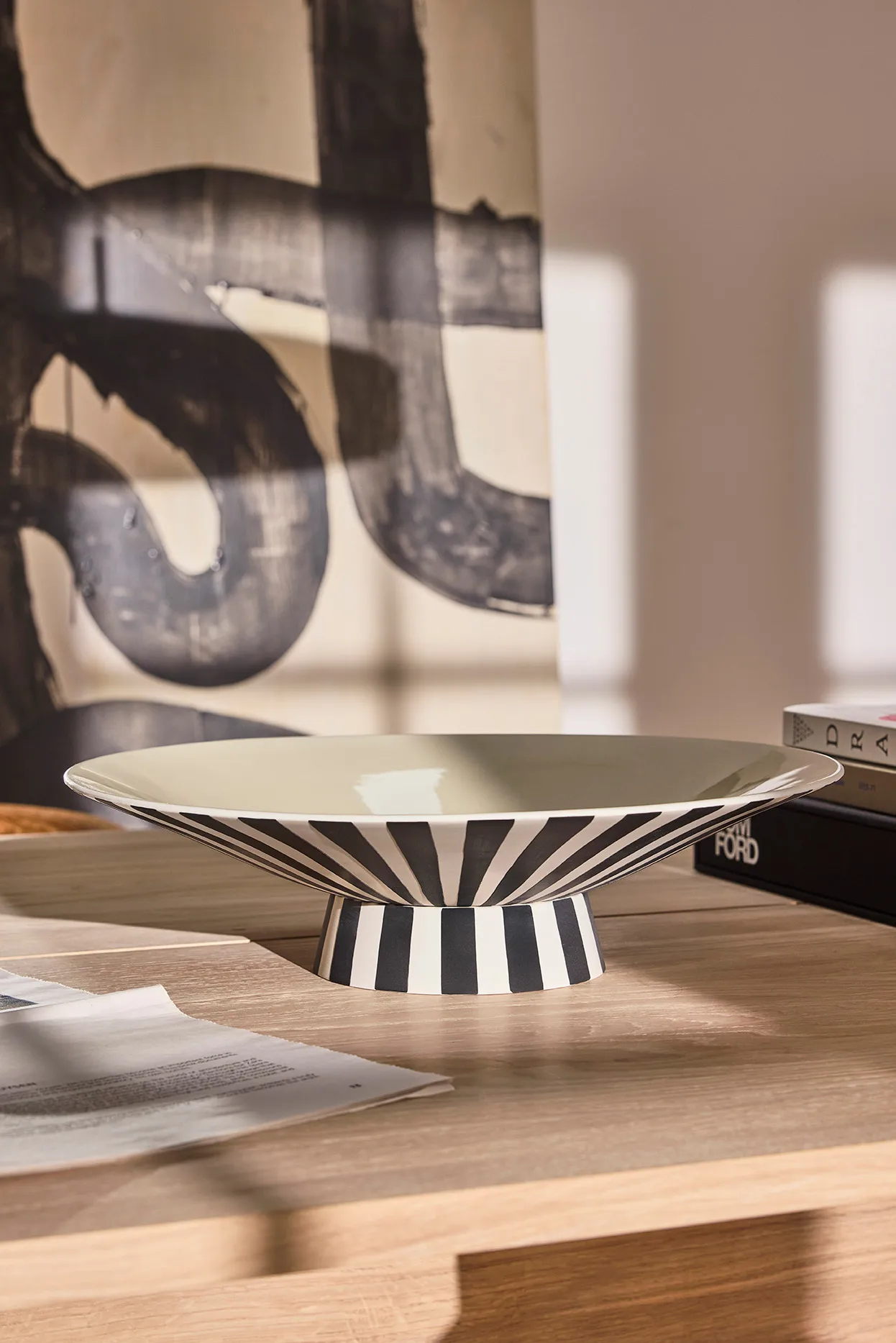 Toppu centerpiece låg Ø39x10,5 cm, Vanilla-black-white OYOY