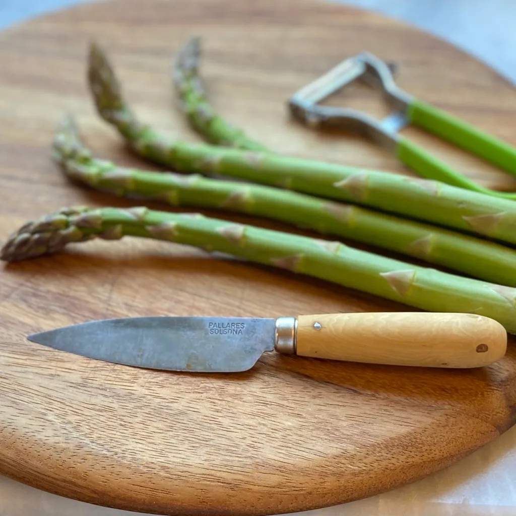 Pallarés traditionell kökskniv kolstål, 9 cm Pallarès