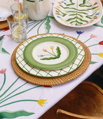 Madelen Möllard Tulip salladstallrik - Green, 22 cm - Pick a Poppy