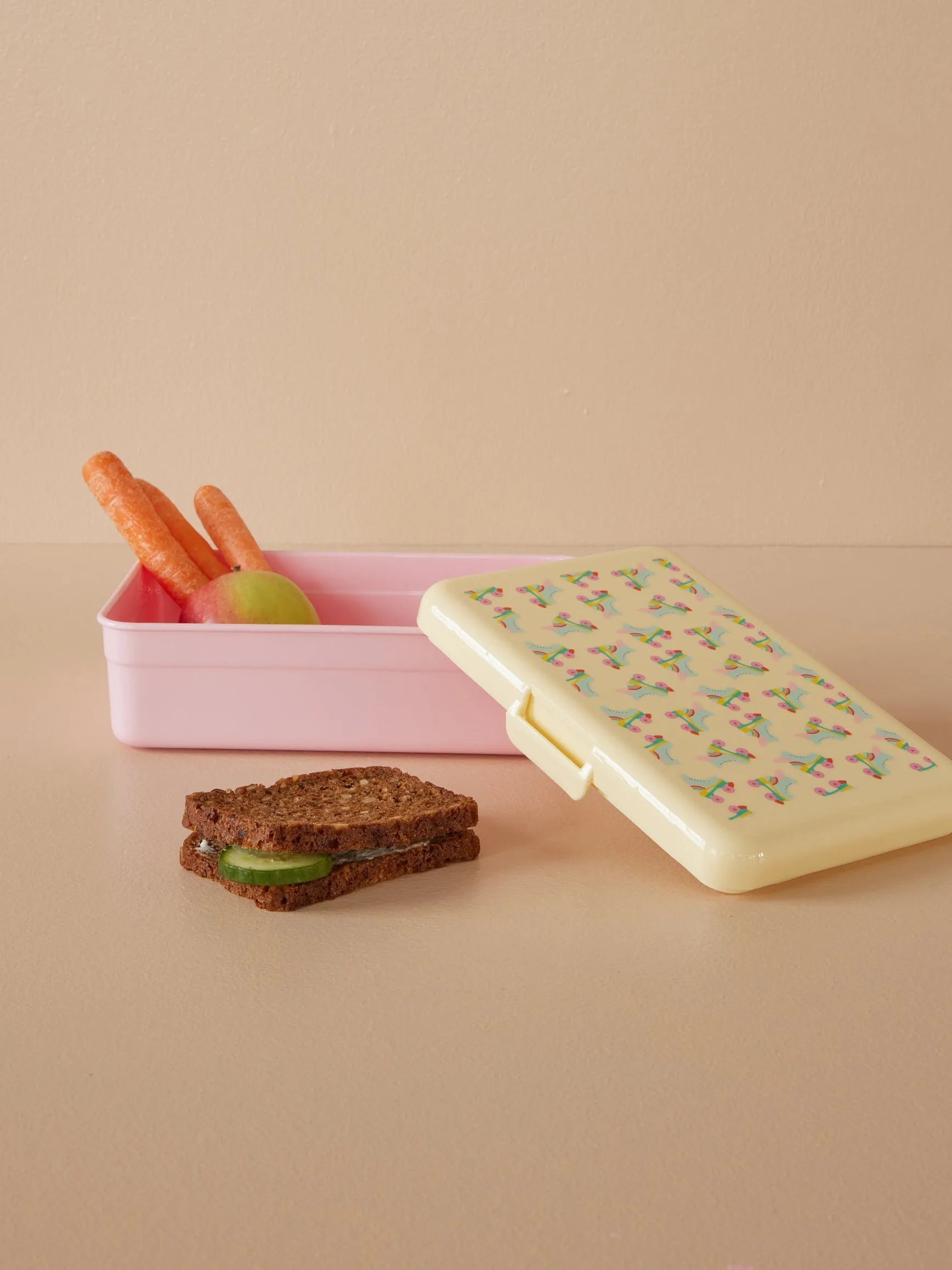 Rice lunchlåda 14x21 cm, Roller Skate RICE