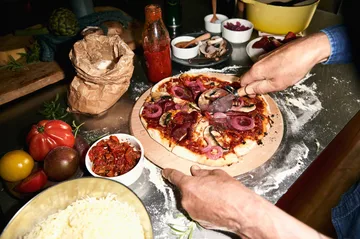 Grand Cru pizzabräda och pizzaskärare - Bok, Ø35 cm - Rosendahl