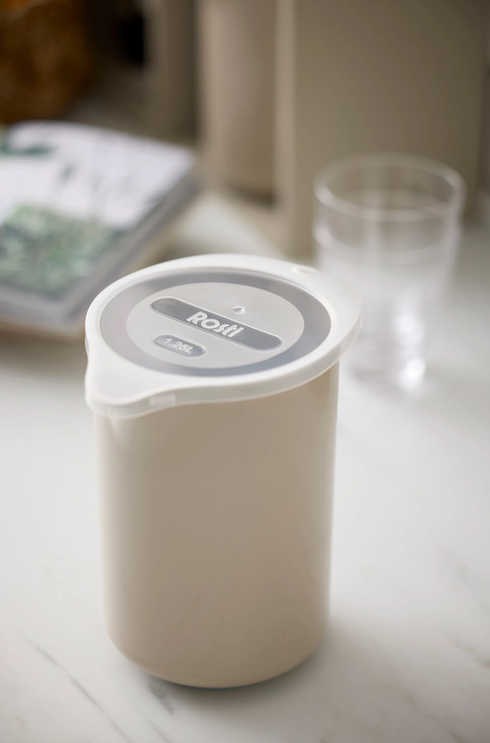 NEW Classic mixkanna med lock, Humus, 1,25 liter Rosti