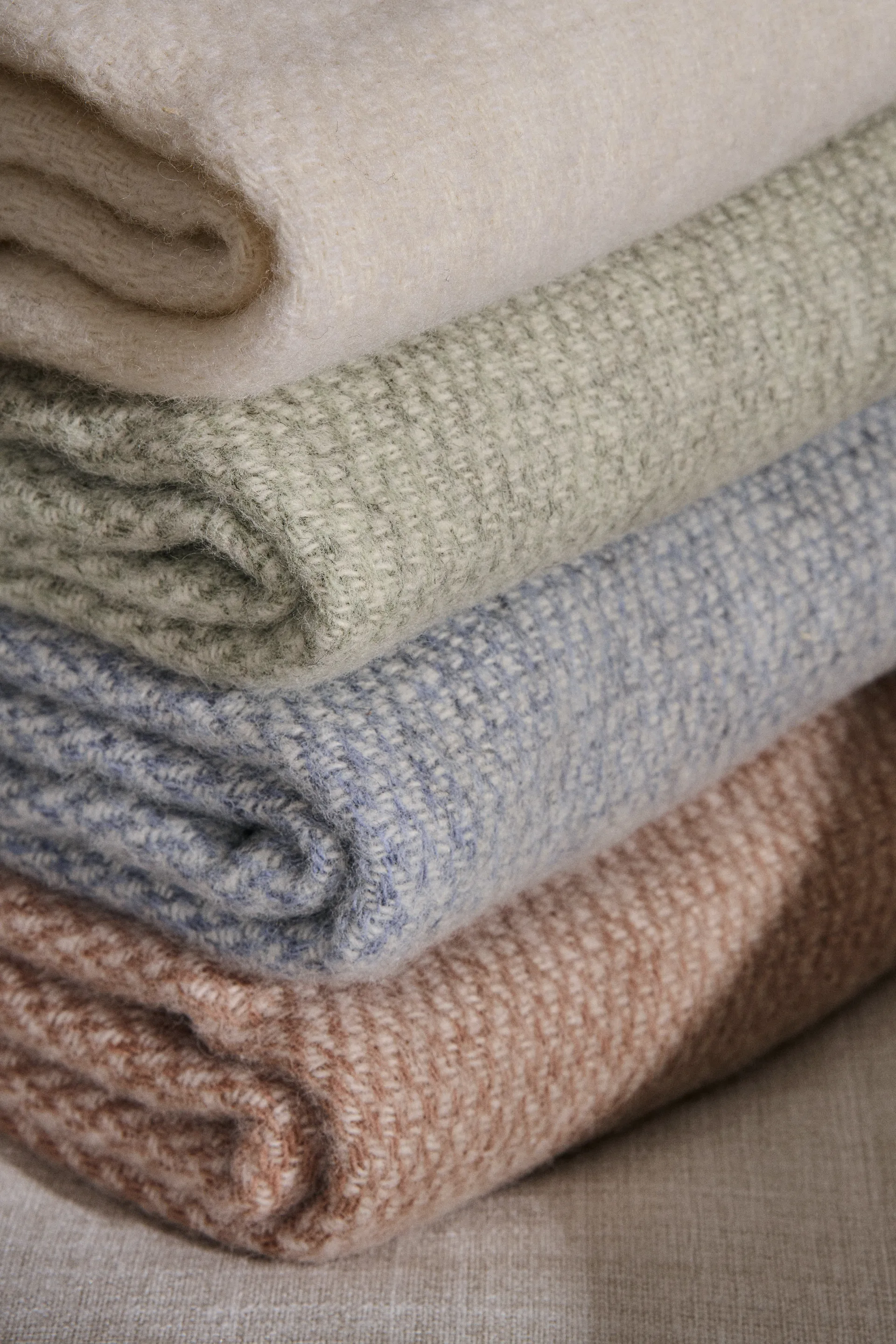 Sandstone ullpläd 130x180 cm, Röd Scandi Living