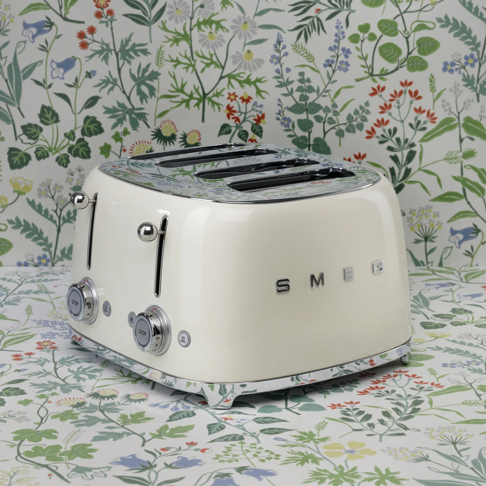 Smeg 50's Style brödrost 4x4 skivor, Créme vit Smeg