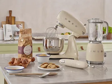 Smeg 50's Style köksmaskin 4,8 L - Créme vit - Smeg