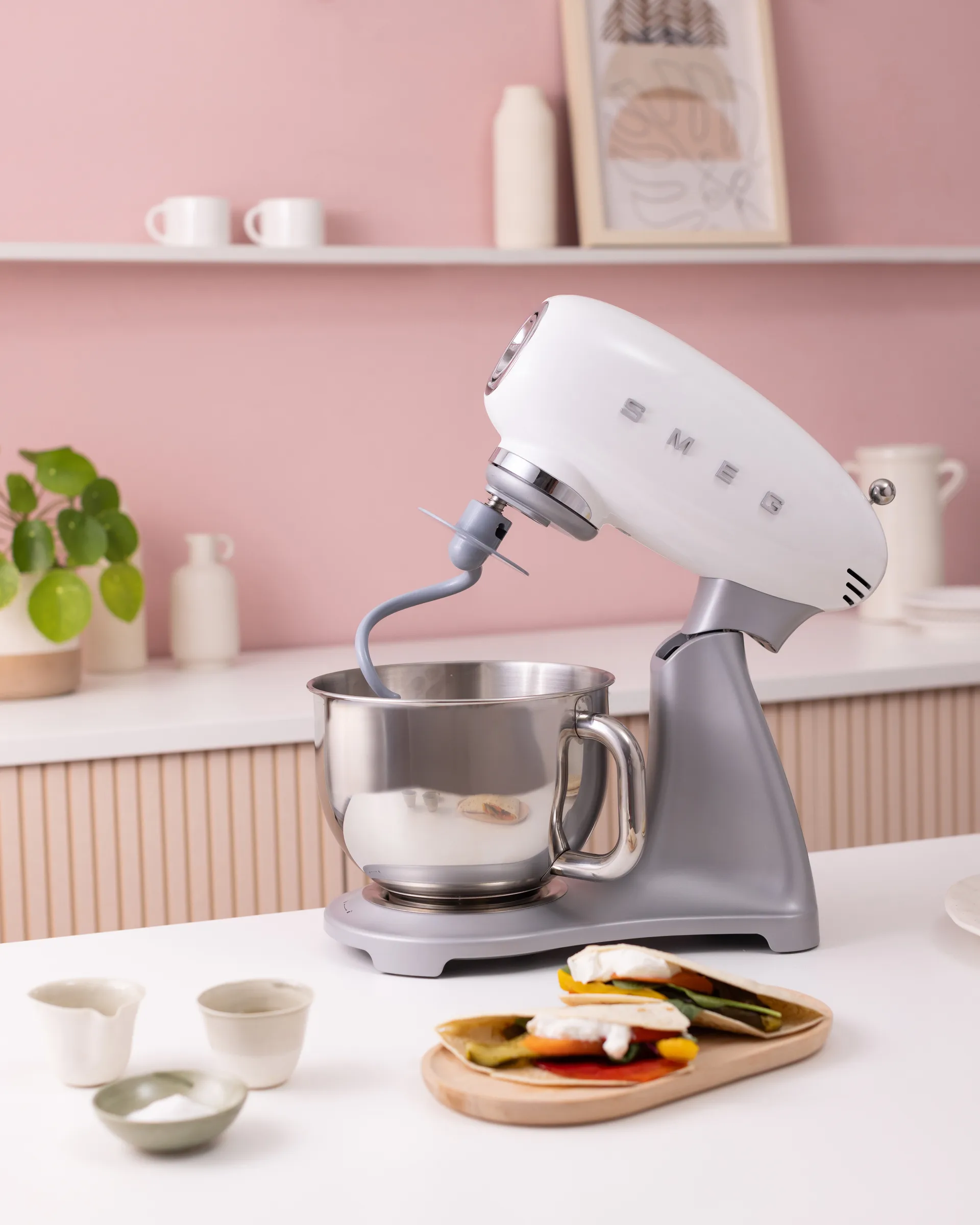 Smeg 50's Style köksmaskin 4,8 L, Vit-silver 800 w Smeg