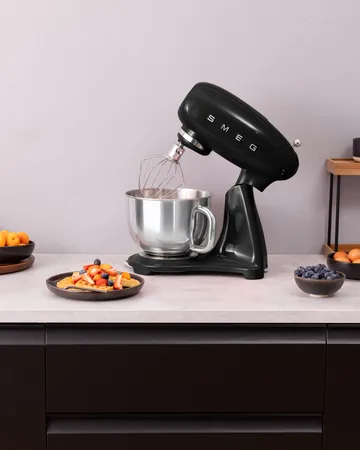 Smeg 50's style köksmaskin - Svart, 1000 w, 4,8 L - Smeg