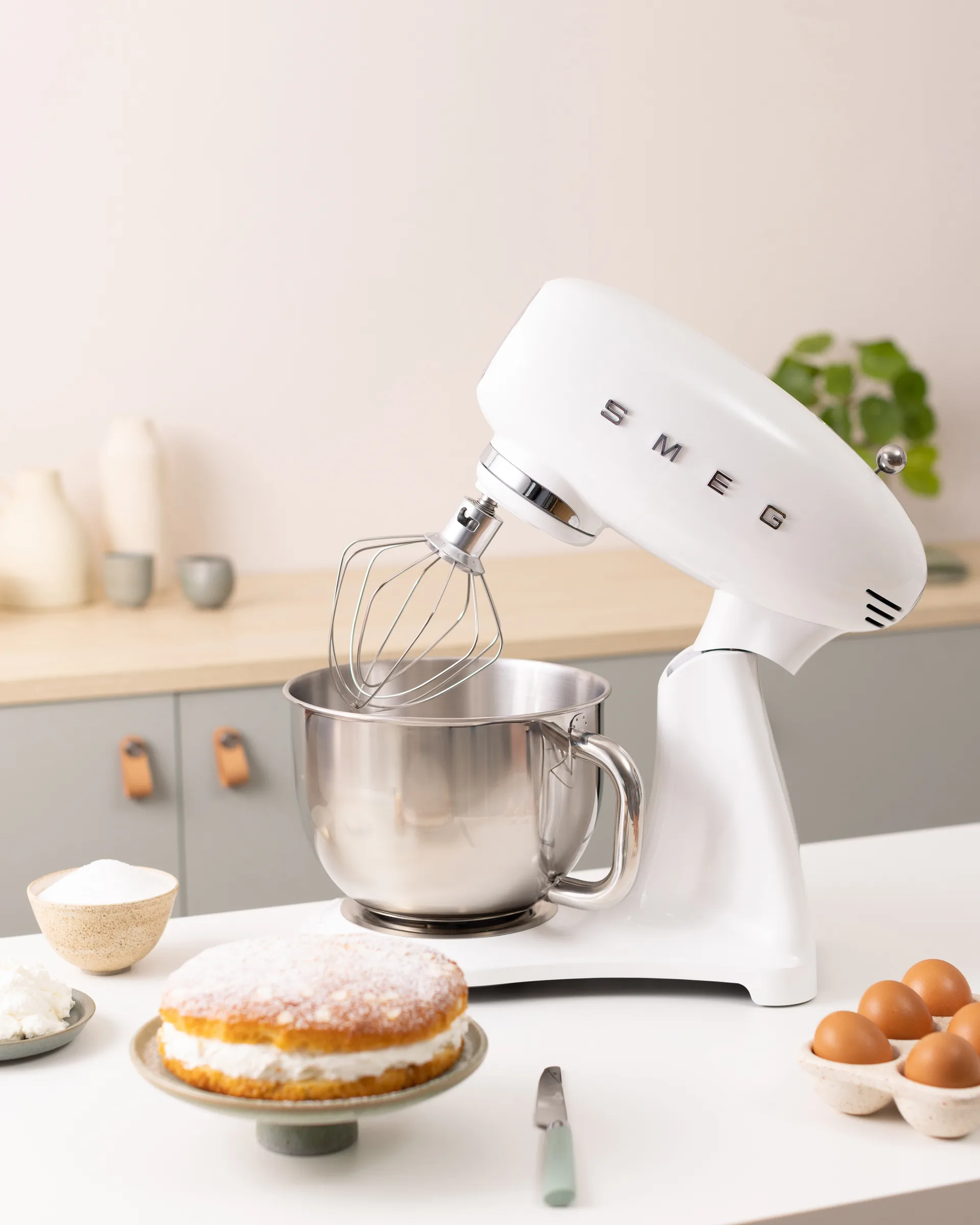 Smeg 50's style köksmaskin, Vit, 1000 w, 4,8 L Smeg