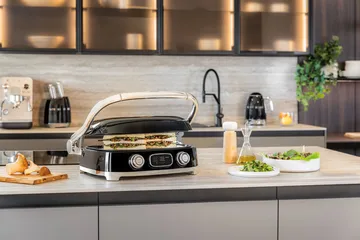 Smeg 50's Style multigrill - Svart högblank - Smeg
