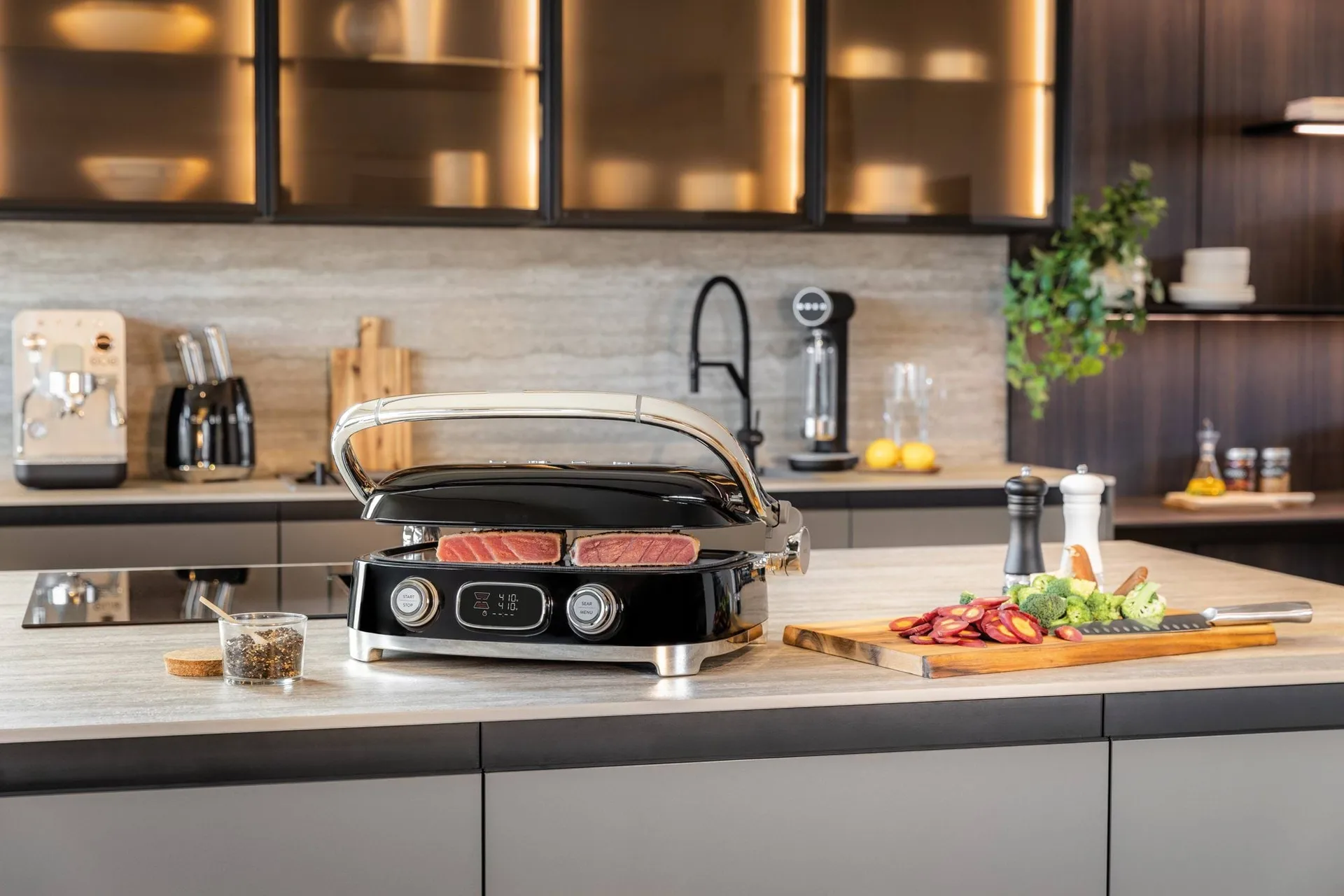 Smeg 50's Style multigrill, Svart högblank Smeg