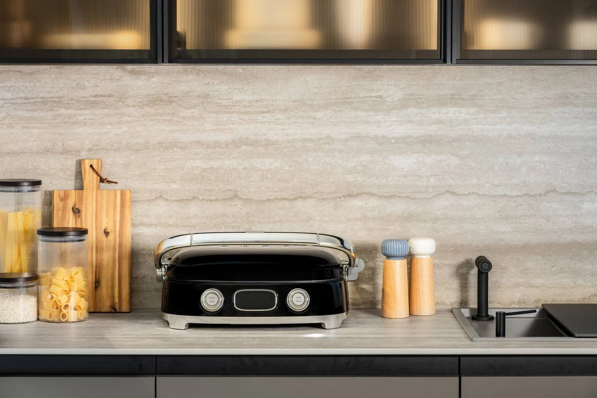 Smeg 50's Style multigrill, Svart högblank Smeg