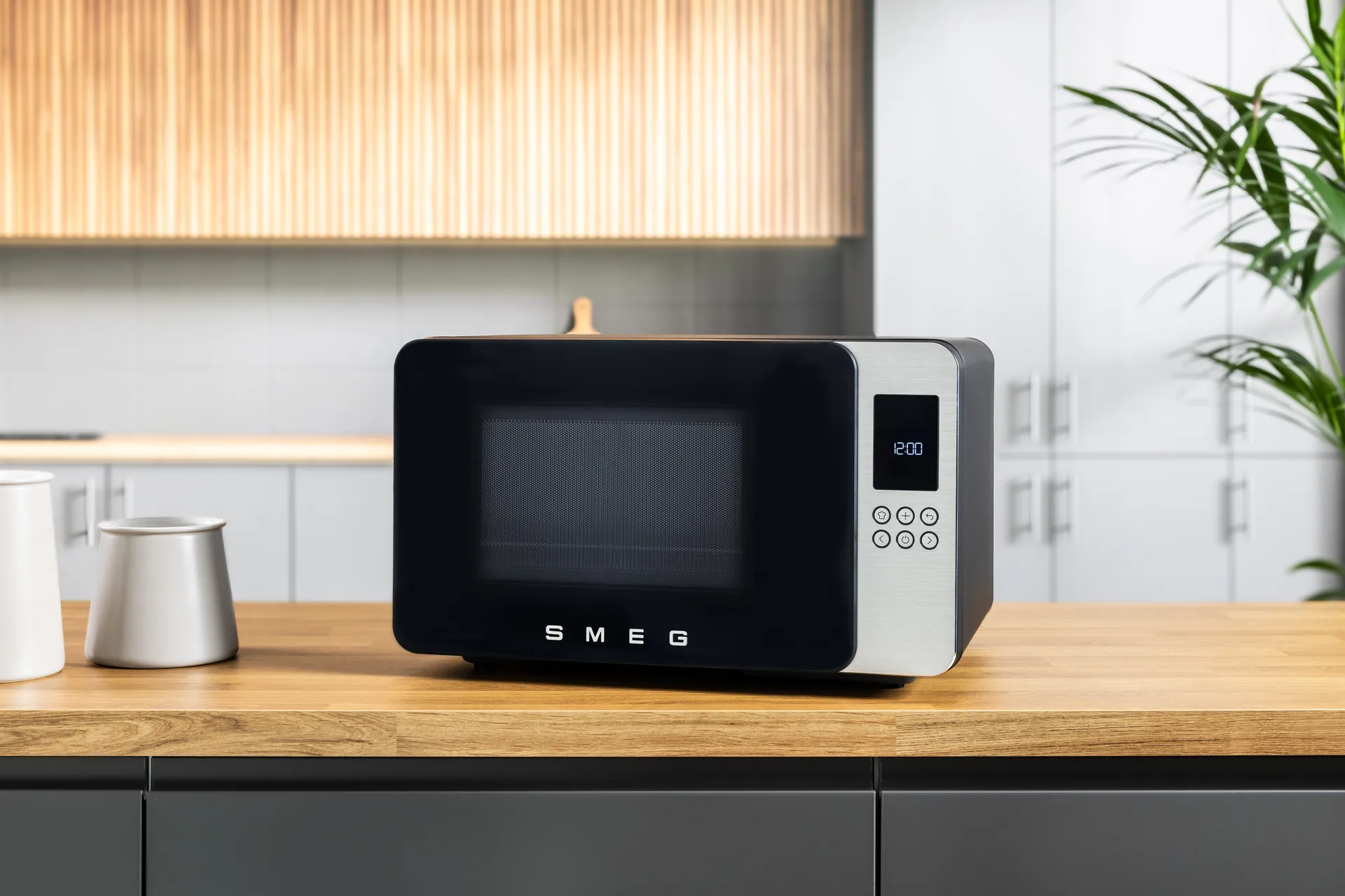 Smeg mikrovågsugn, Svart Smeg