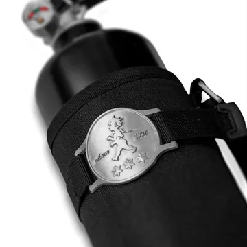 Solstickan brandsläckare 1 kg, Outdoor edition - Svart - Solstickan Design