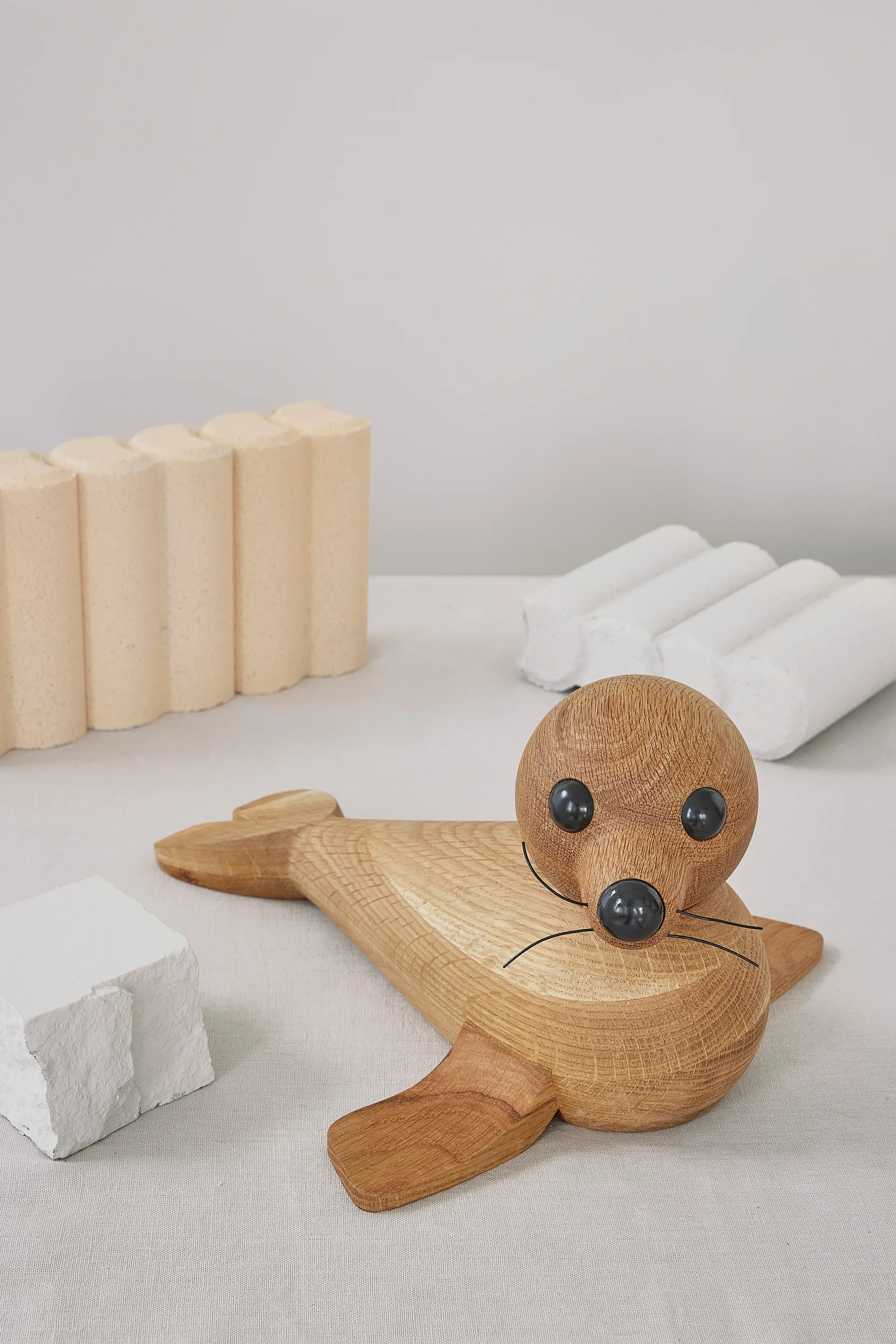 Anaana säl dekoration 17 cm, Ek Spring Copenhagen