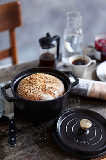 Staub rund gryta i gjutjärn 3,8 l - svart - STAUB
