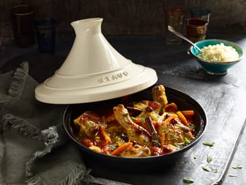 Staub Tagine gjutjärn svart-beige - 20 cm - STAUB