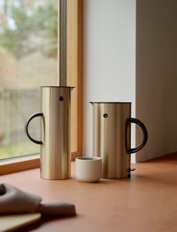 EM77 vattenkokare (EU) 1,5 L - Brushed brass - Stelton