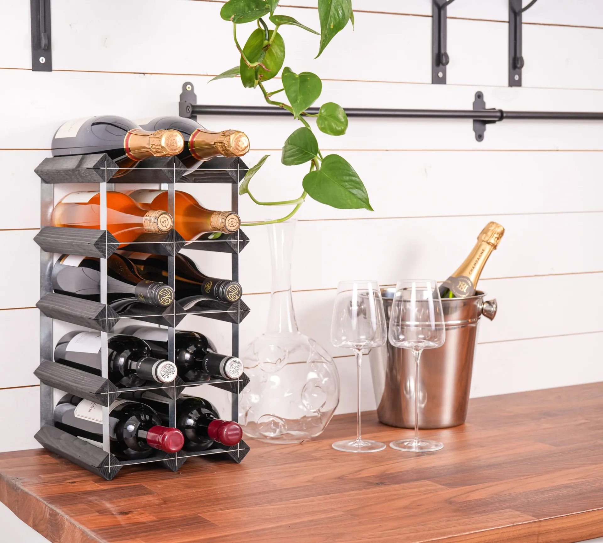 The Swedish Wine Rack Factory vinställ monterat, 12 flaskor-svart furu The Swedish Wine Rack Factory