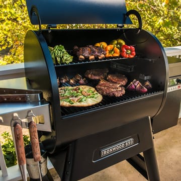 Traeger Ironwood 650 pelletsgrill - Svart - Traeger