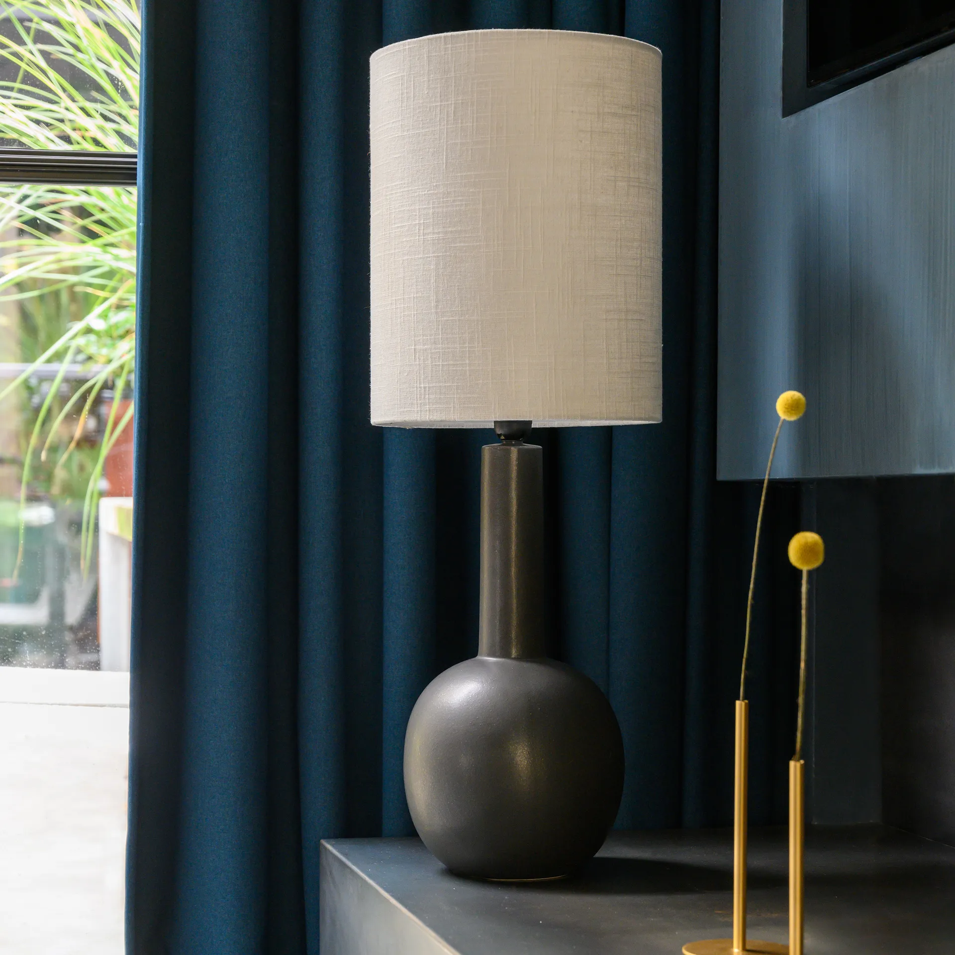 Escape bordslampa 76 cm, Ebony-white URBAN NATURE CULTURE