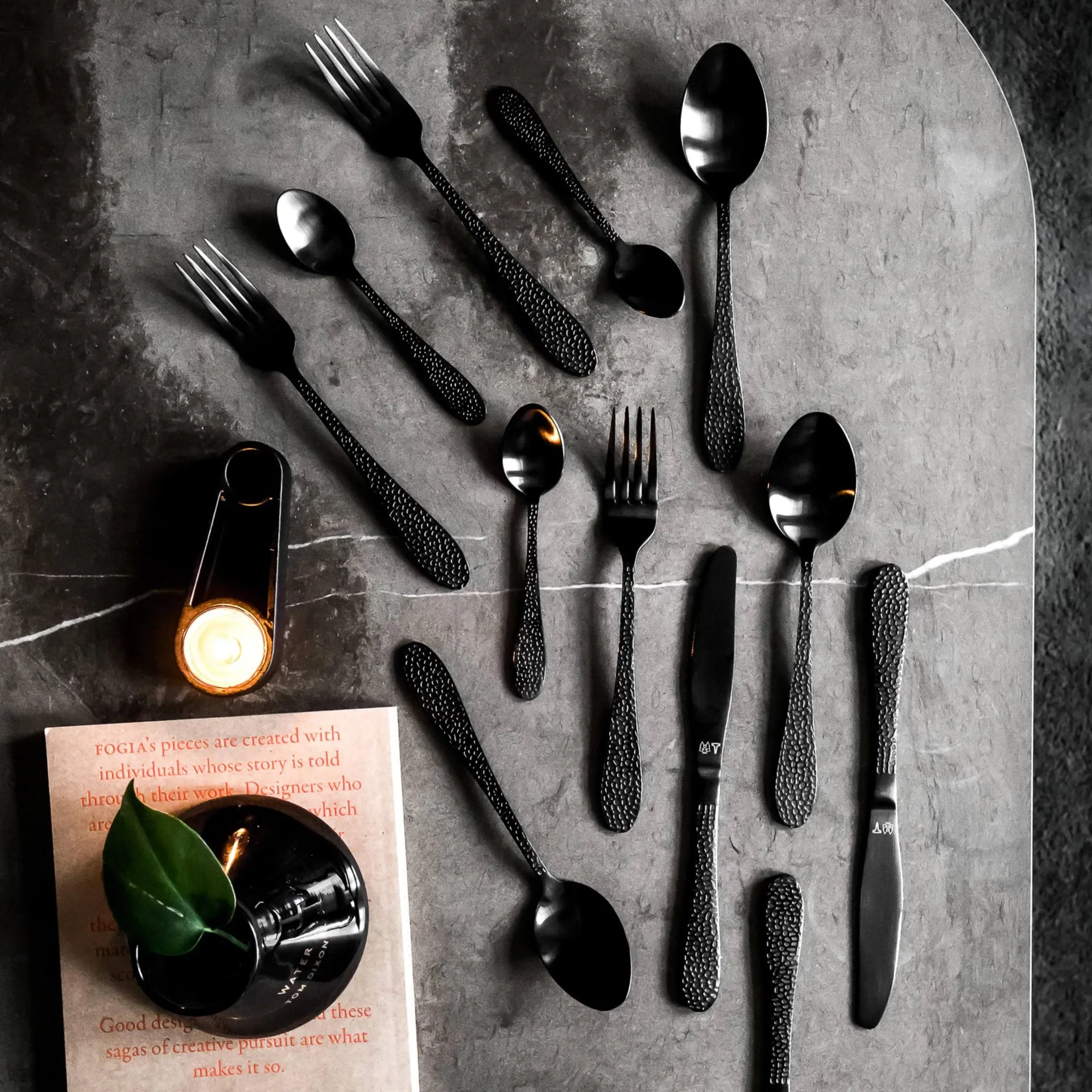Frost bestickset, Onyx, 16 delar Vargen & Thor