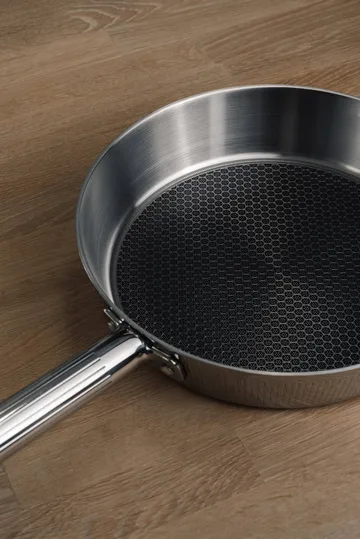 Glima stekpanna - Rostfritt stål, Ø26 cm - Vargen & Thor