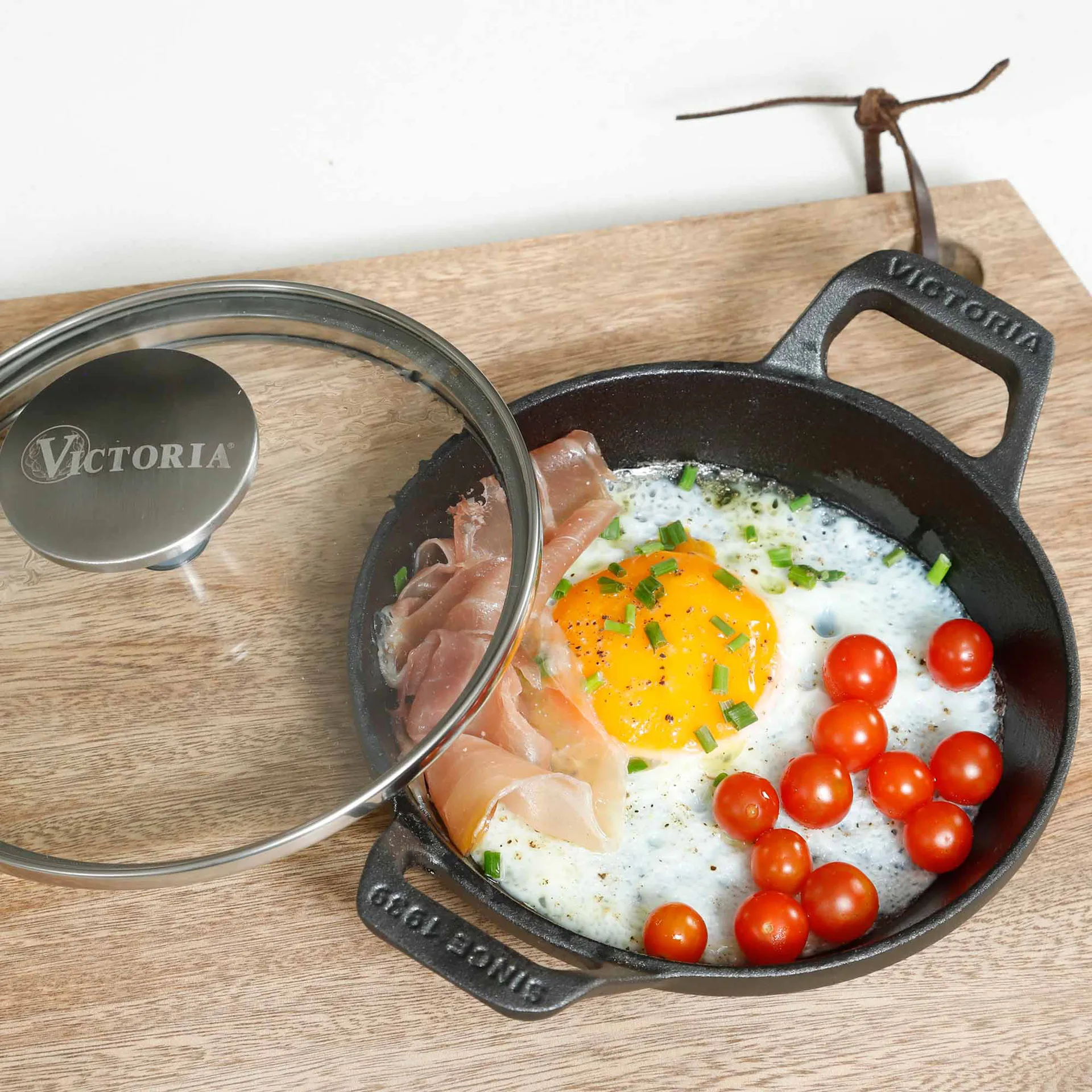 Mini rund gryta med glaslock gjutjärn enameled, Ø14 cm Victoria