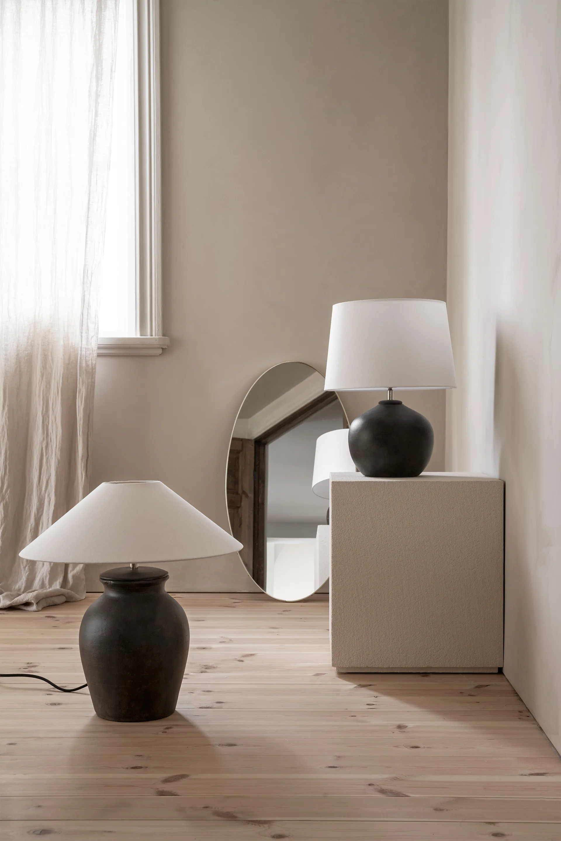 Berit lampfot 38 cm, Black Watt & Veke