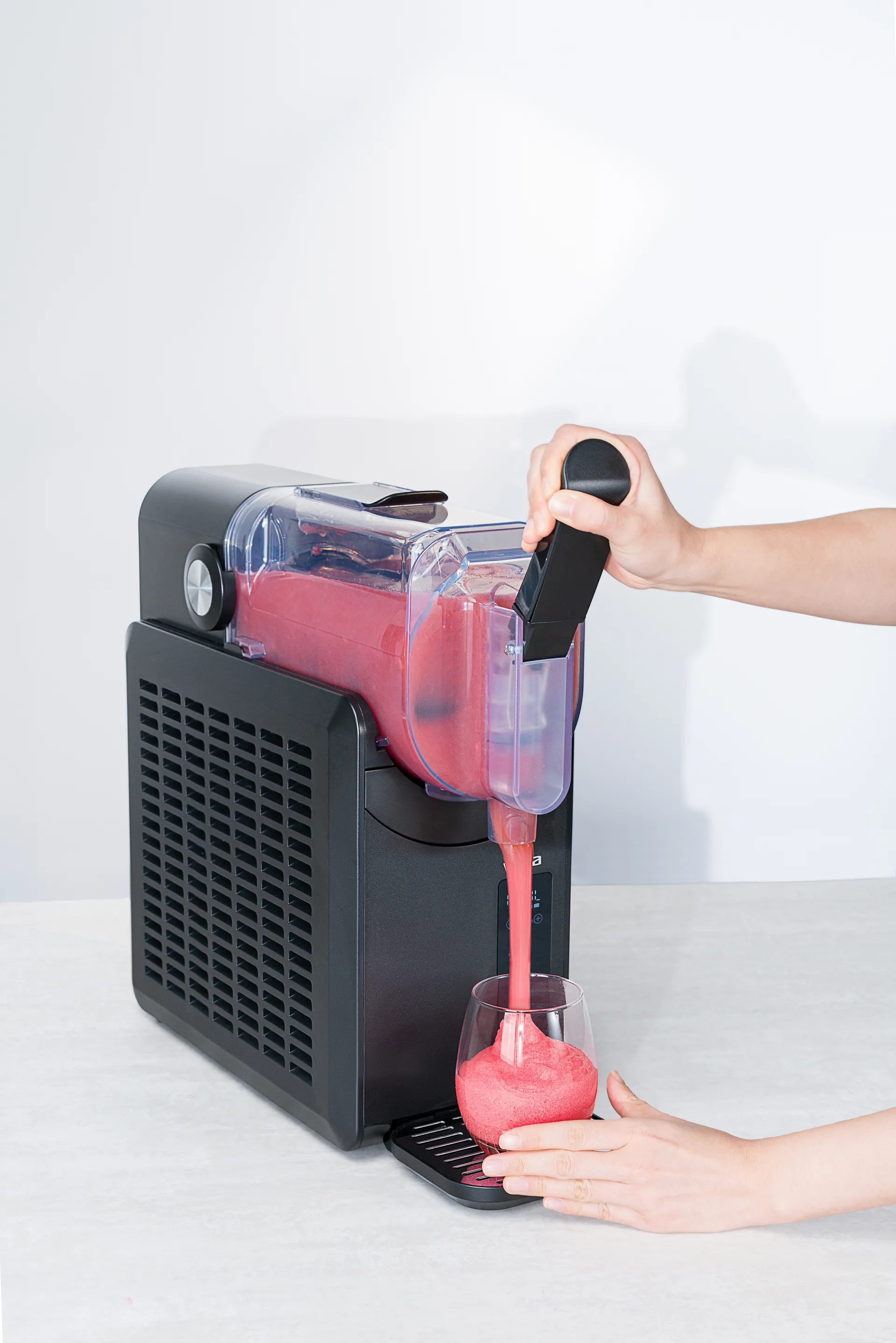 Icy FDM1B-TC2000 slushmaskin, Svart Wilfa