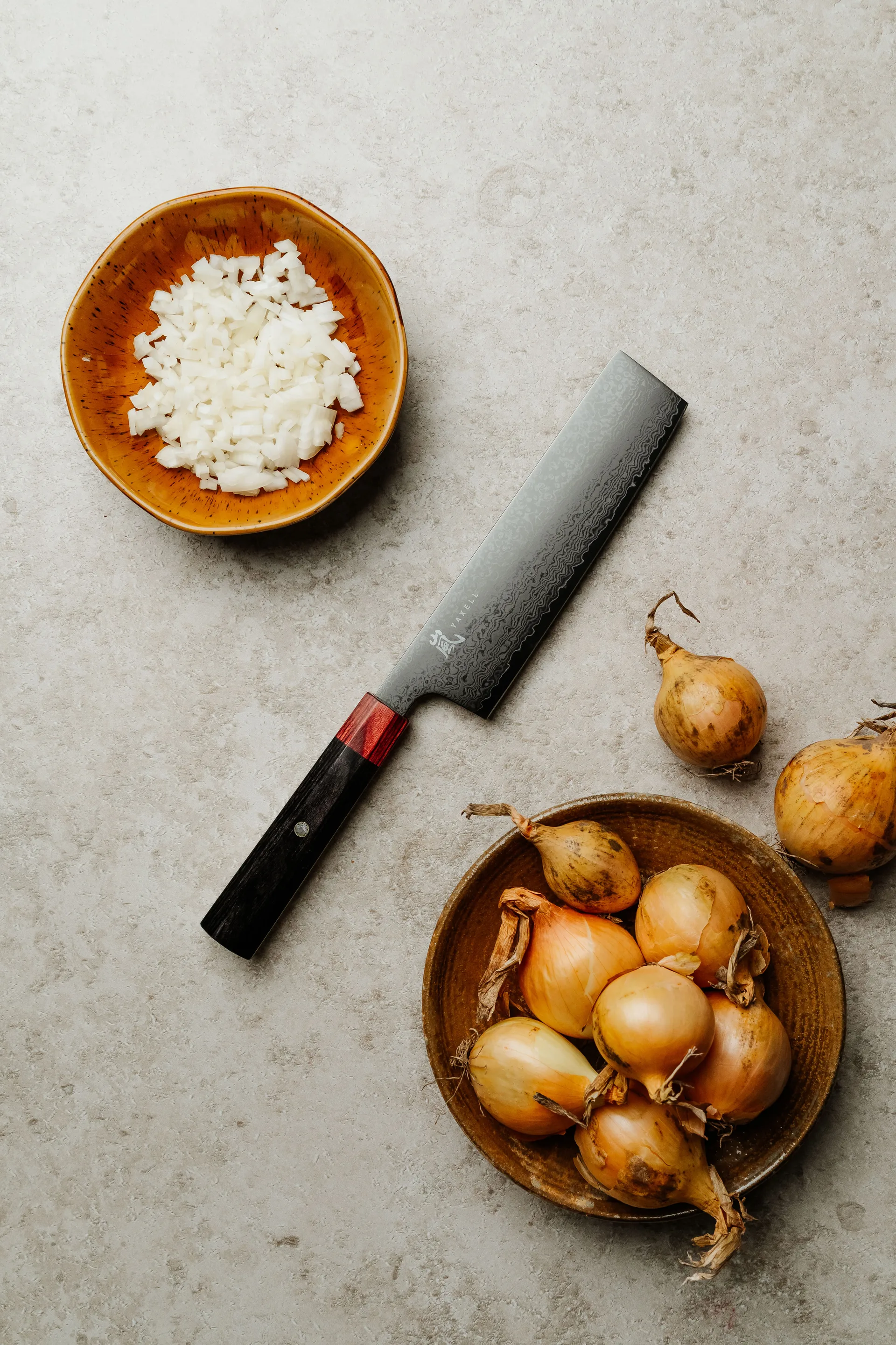 Rei grönsakshacka, Röd-svart, DLC, 16,5 cm Yaxell