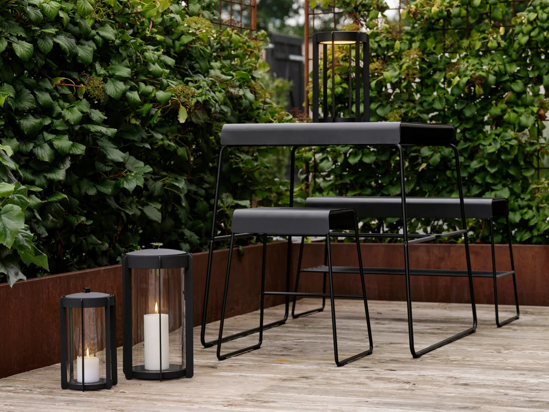 A-stool outdoor pall 45 cm, Black (svart) Zone Denmark