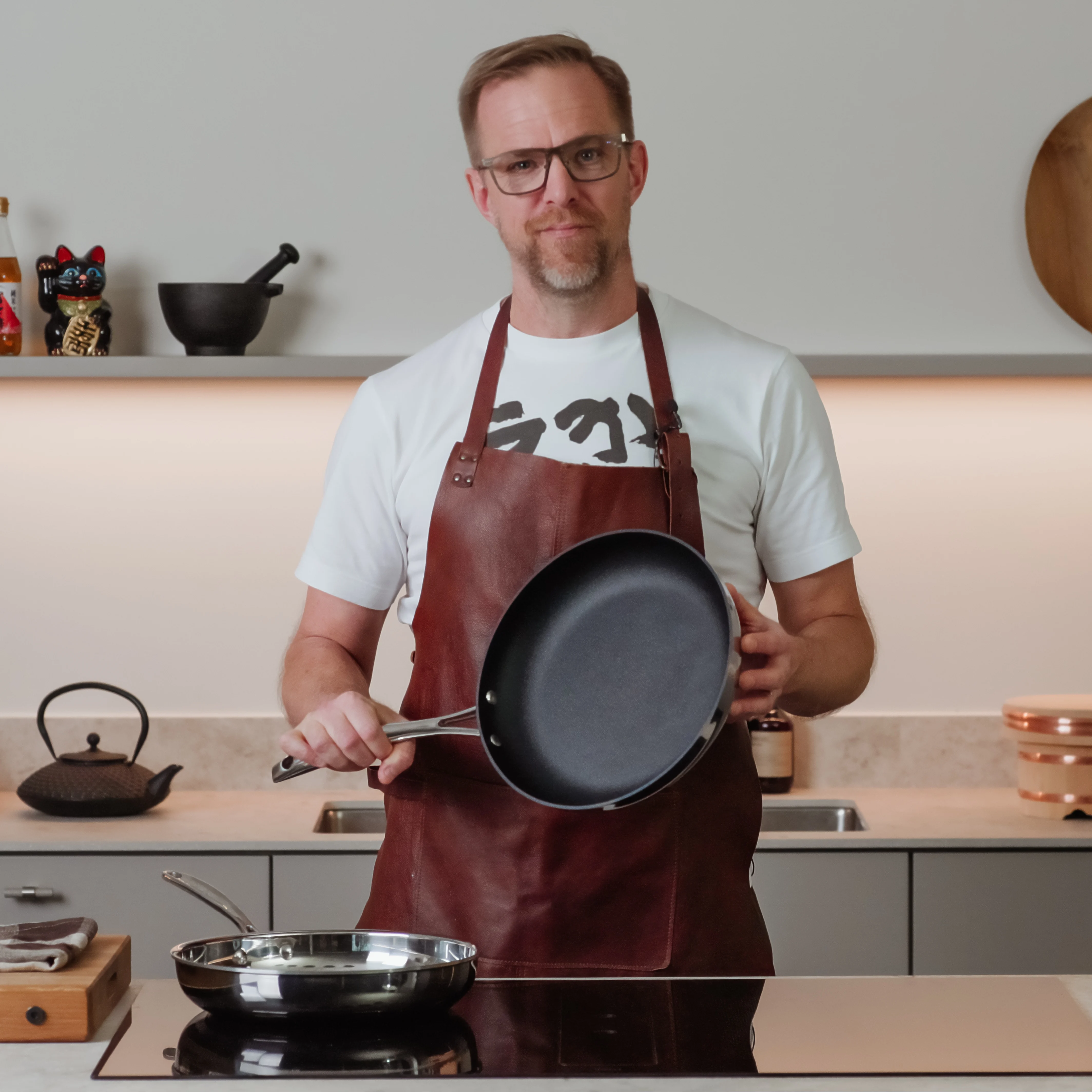 Rostfri stekpanna eller belagd? Matgeek guidar dig rätt